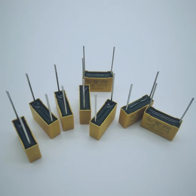 مكثفات الأمان X2-HF الخالية من الهالوجين مكثفات طبقة البولي بروبيلين الممعدنة- فئة X2 104k